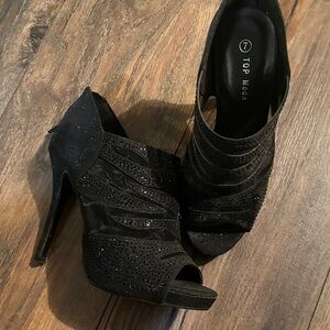 TOP Moda Glittery Black Heels